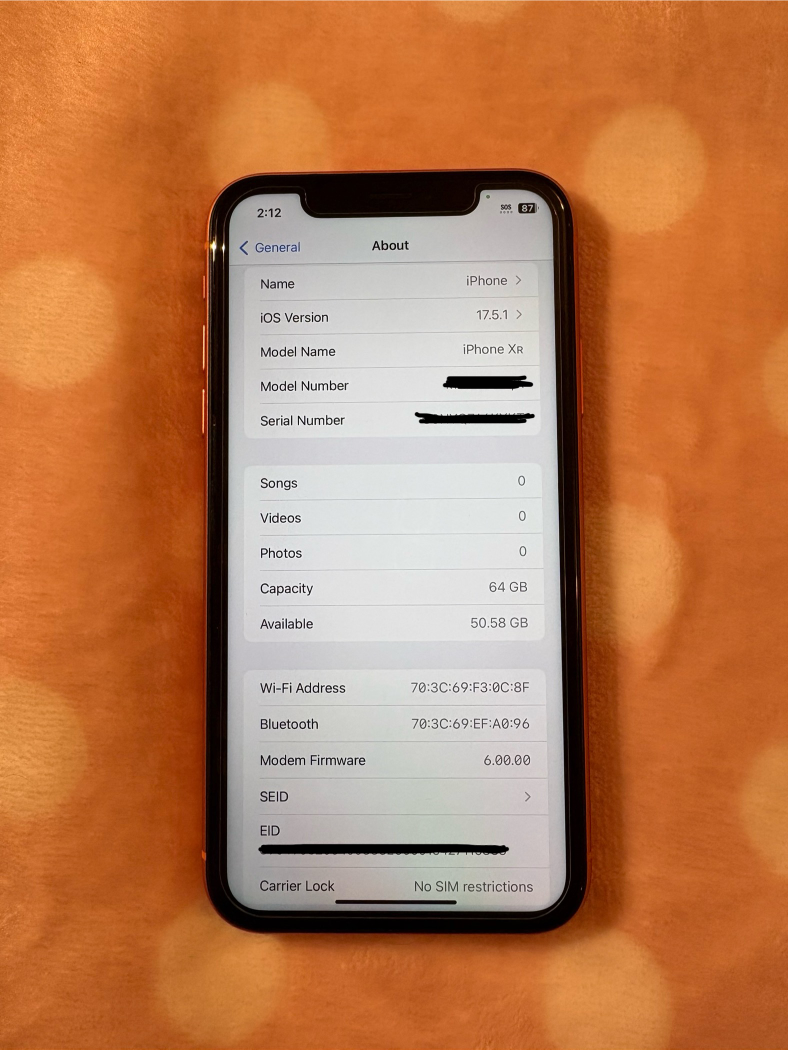 Unlocked iPhone XR 64GB - photo 4