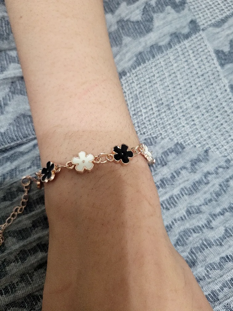 Flower Charm Bracelet - Black & White image indicator(2)