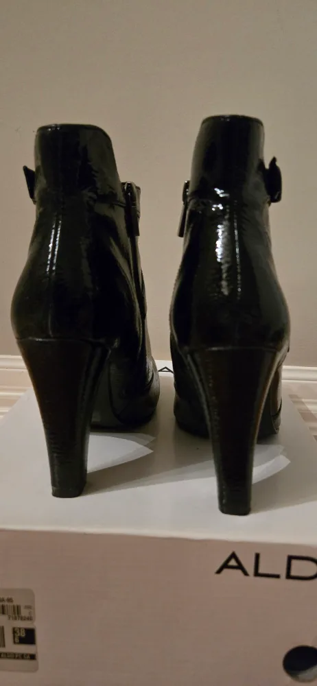 Aldo Imbrenda Black Ankle Boots - Size 8 image indicator(4)