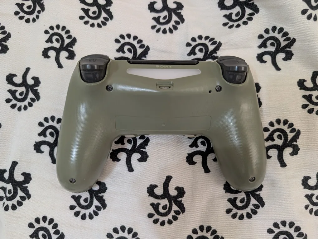 Sony PlayStation 4 DualShock 4 Camouflage Controller image indicator(3)