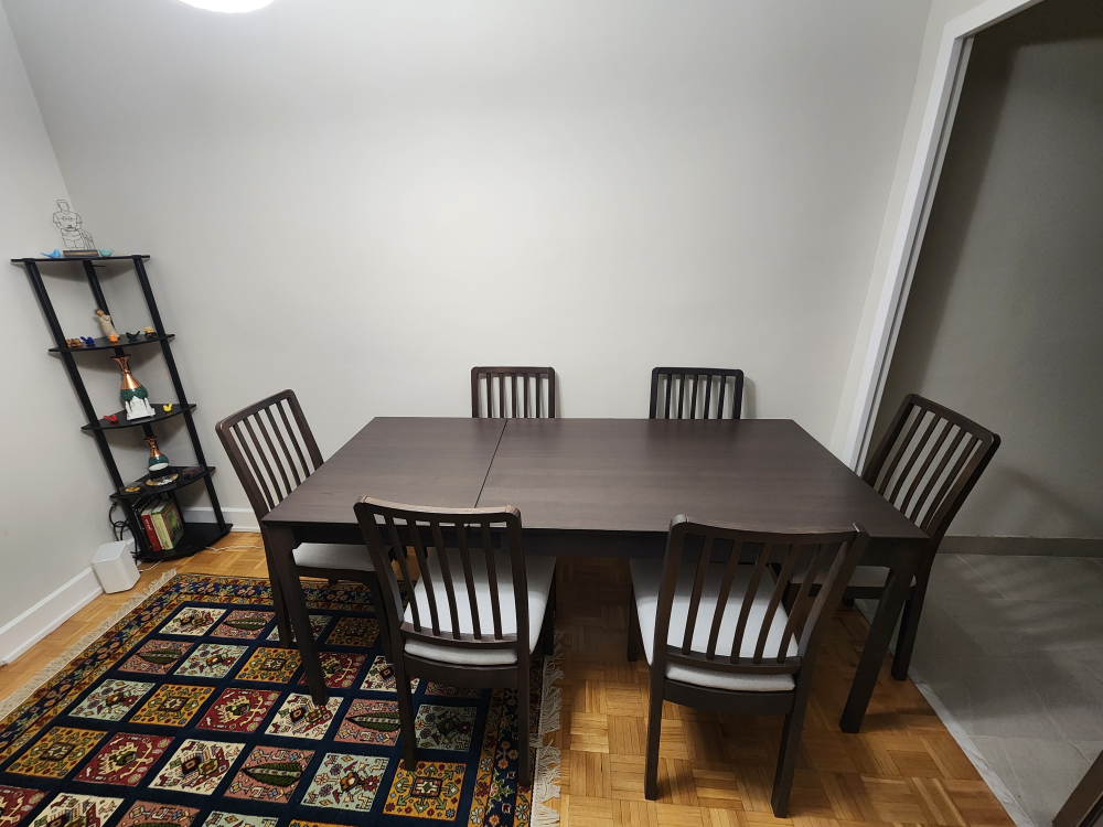 Extendable Dining Table with 6 Chairs