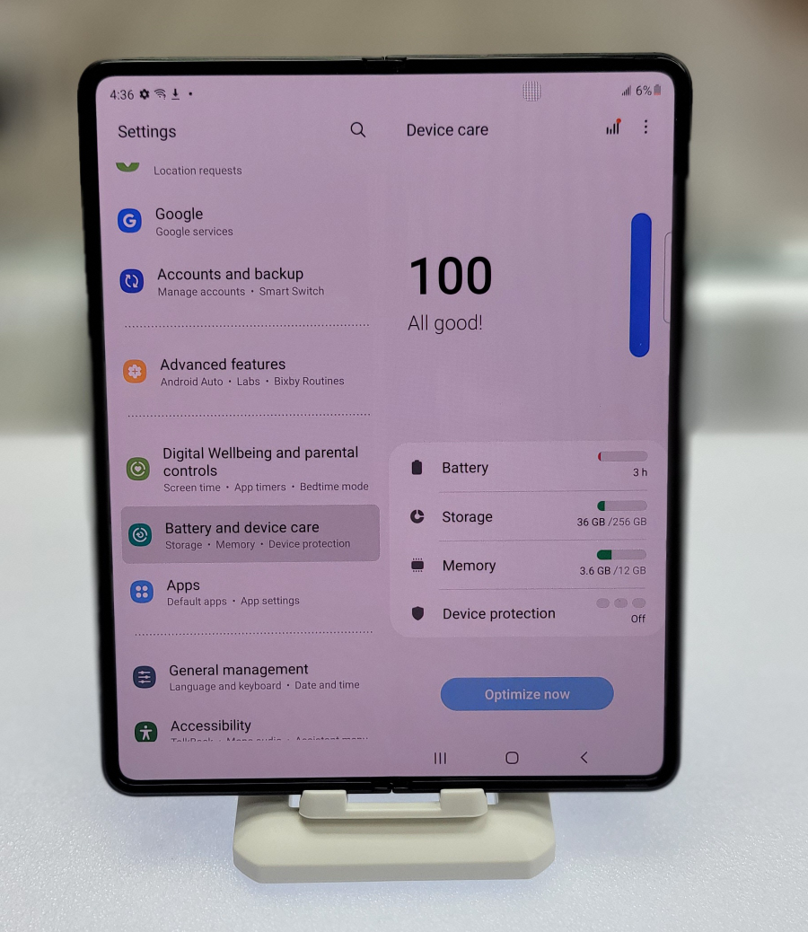 Like New! Samsung Galaxy Z Fold3 5G - 256GB - Unlocked! - photo 2