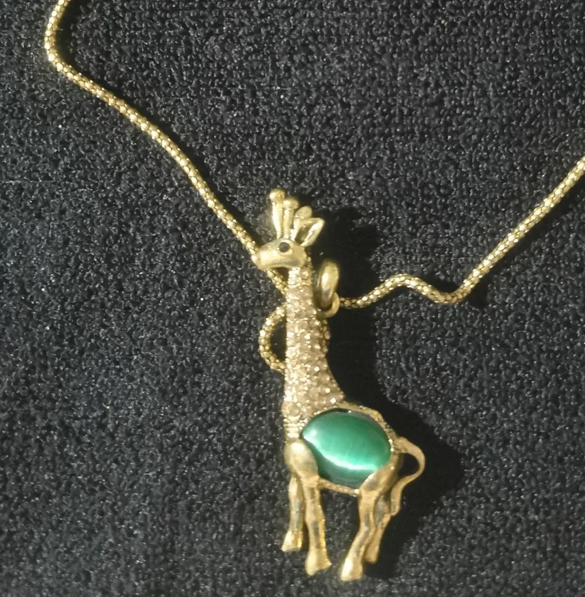 Gold Giraffe Pendant Necklace image indicator(2)