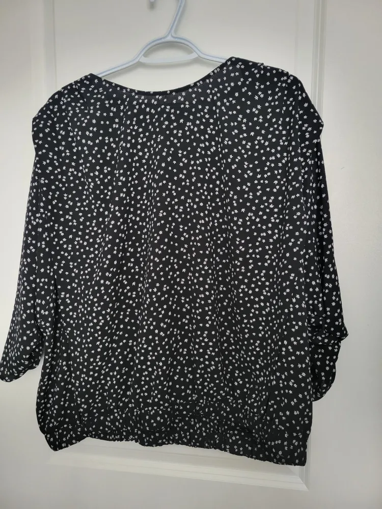 Reitmans blouse size XL thumbnail