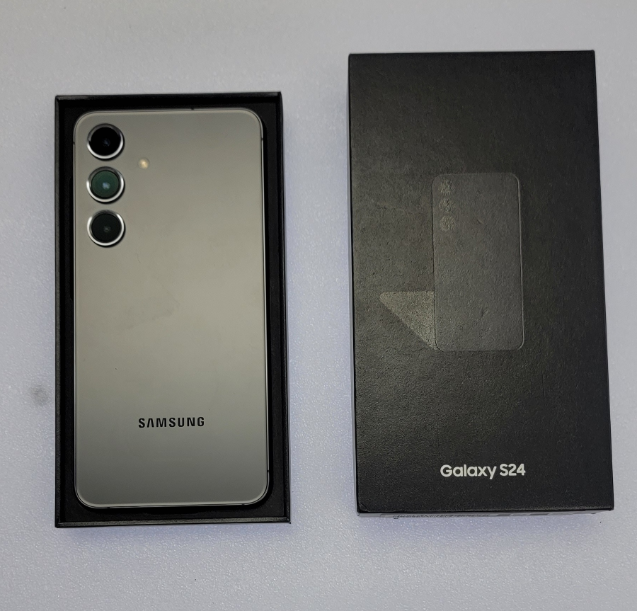 Like New! Samsung Galaxy S24 - 128GB - Unlocked