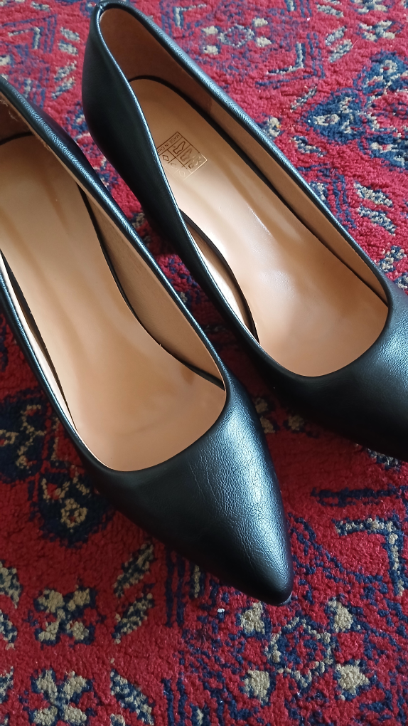 RADII London Black Heels - Size 35 - photo 5