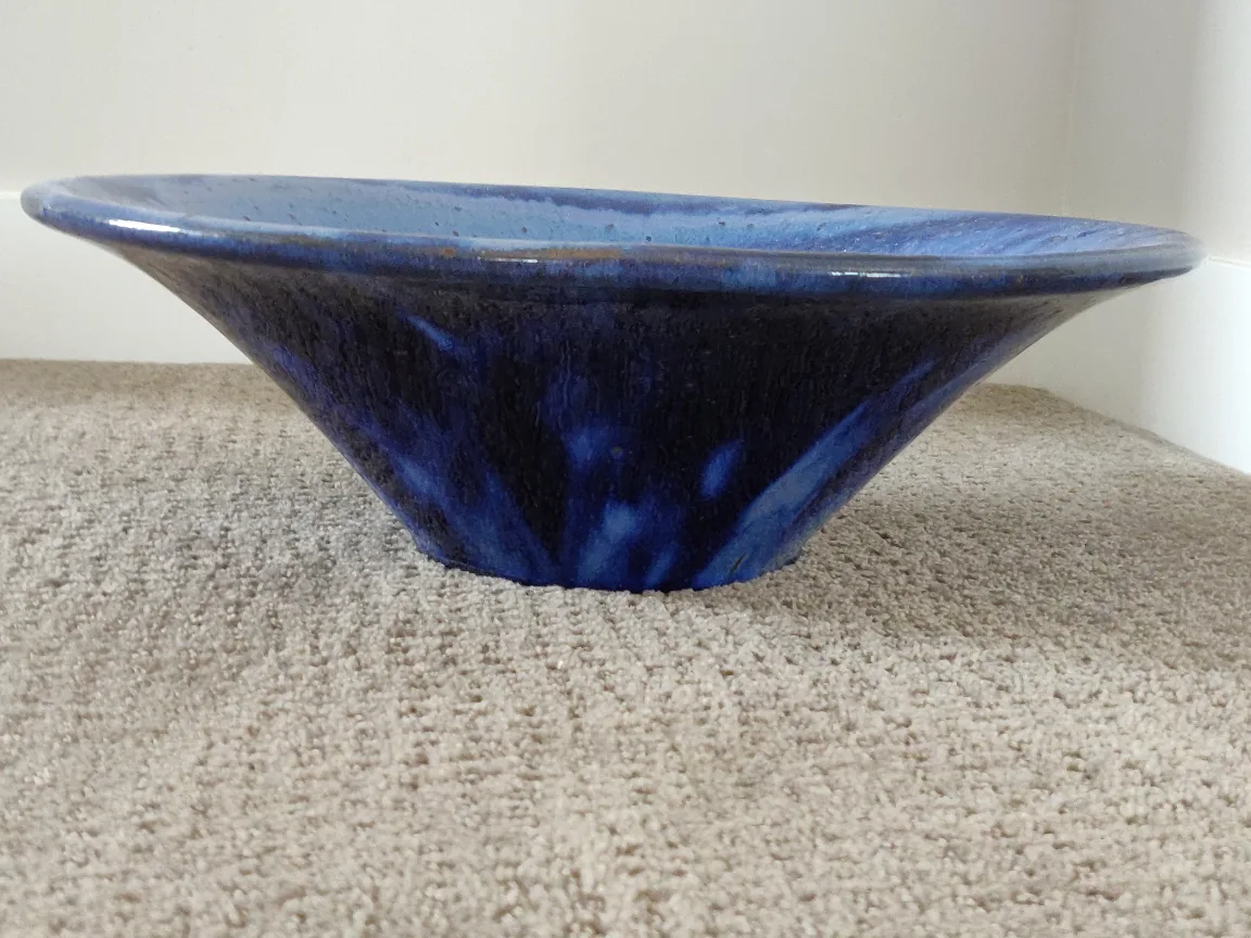 Large Decorative Glazed Pottery Fruit Bowl / Centerpiece Decor image indicator(5)