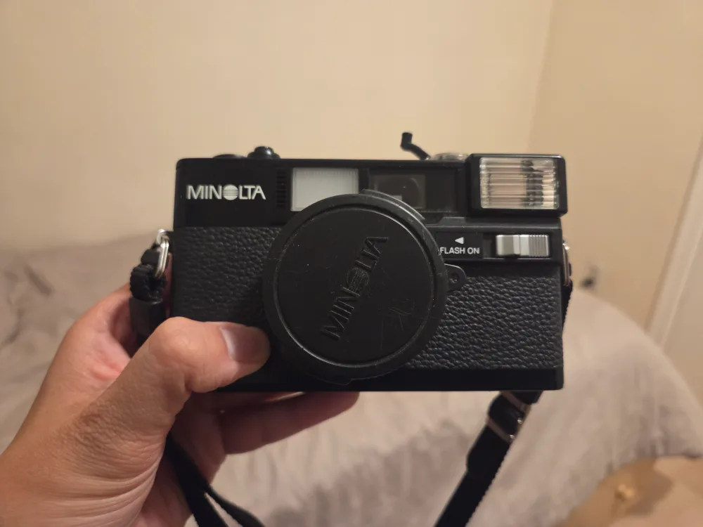 Konica Hi-Matic s2 Film camera thumbnail
