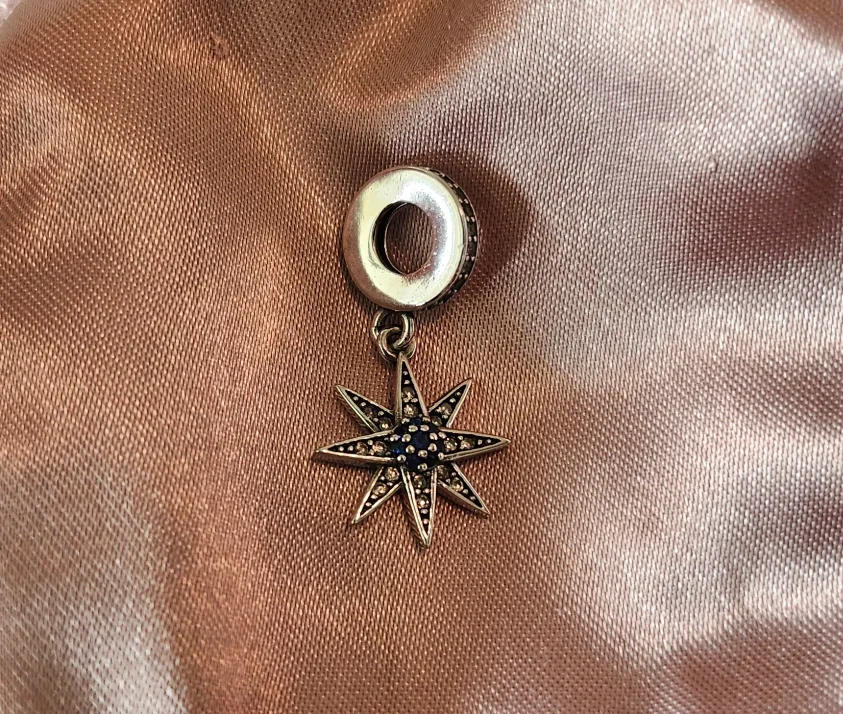 Star Charm thumbnail