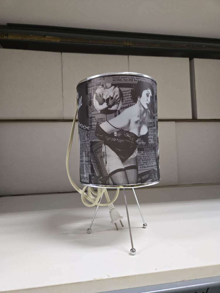 Pinup Girl Lamps - Sourpuss Clothing - photo 4