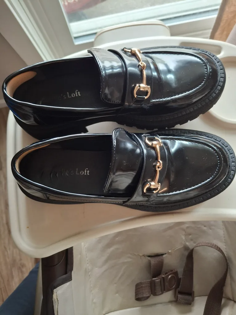 Charlotte's Loft Black Loafers - Size 37 thumbnail