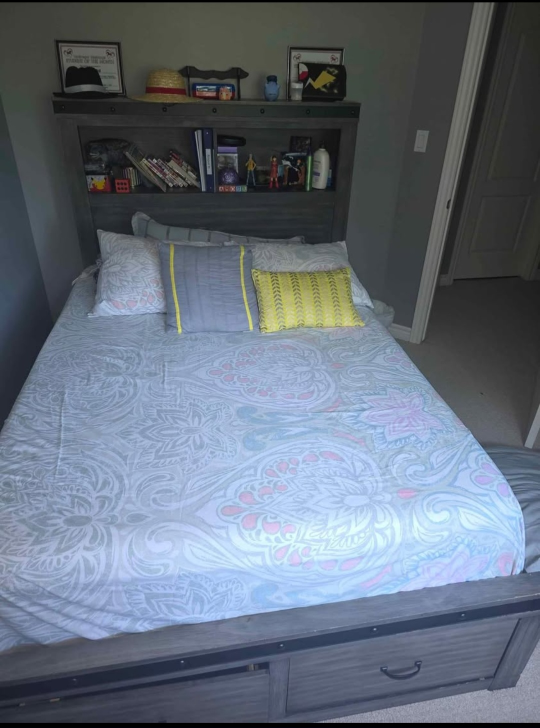Queen Size Bed Frame with Headboard - photo 3