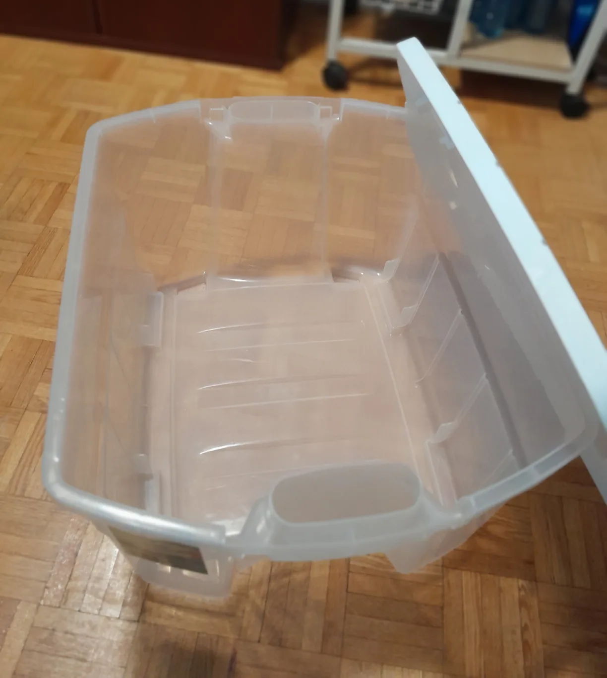 Rubbermaid Clear Storage image indicator(2)