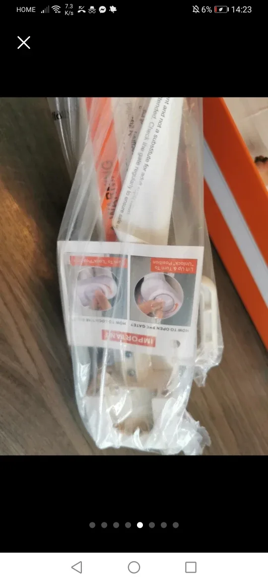 Retractable Safety Gate 55 inch - White image indicator(8)