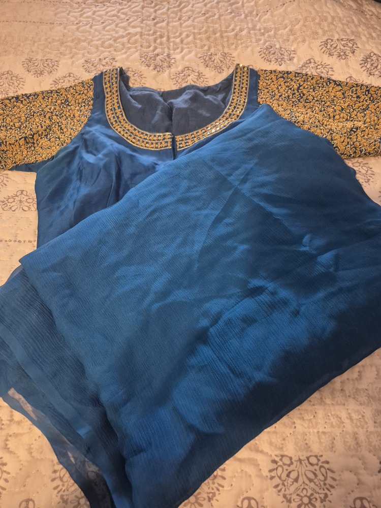 Saari with embroidered blouse - photo 3