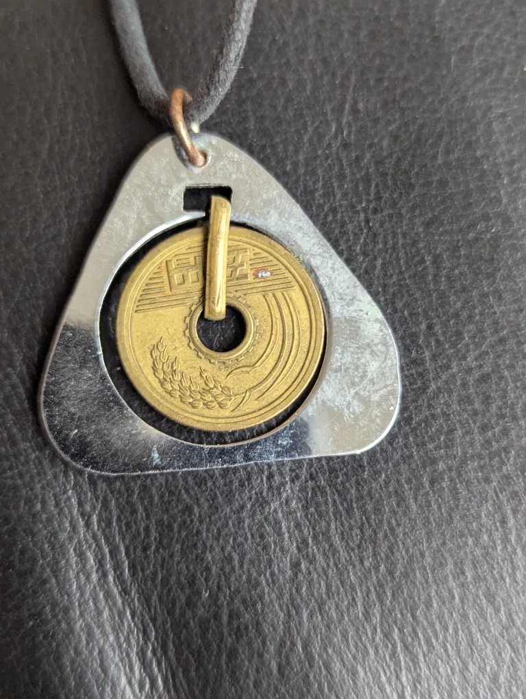 Coin Pendant Necklace thumbnail
