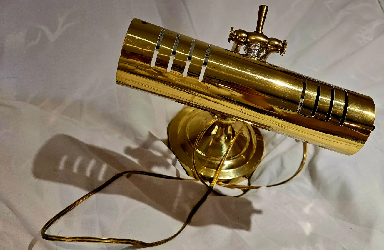 Model 9100SB vintage Brass Desk Lamp thumbnail