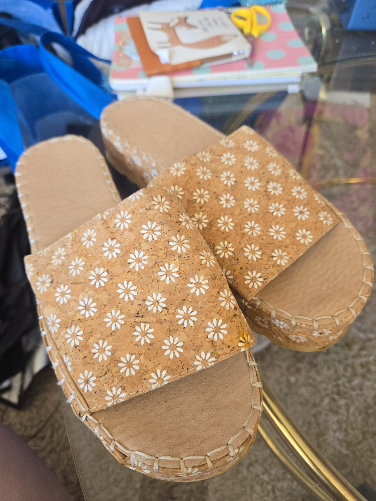 Cute Women's Cork Sandals size 9