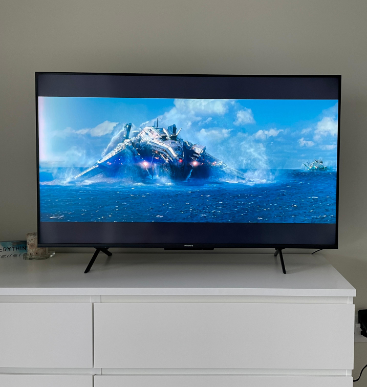 Hisense - 50'' Smart 4K ULED Google TV- Quantum Dot Technology