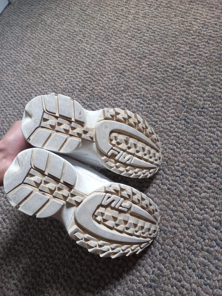 Fila White Athletic Shoes image indicator(3)