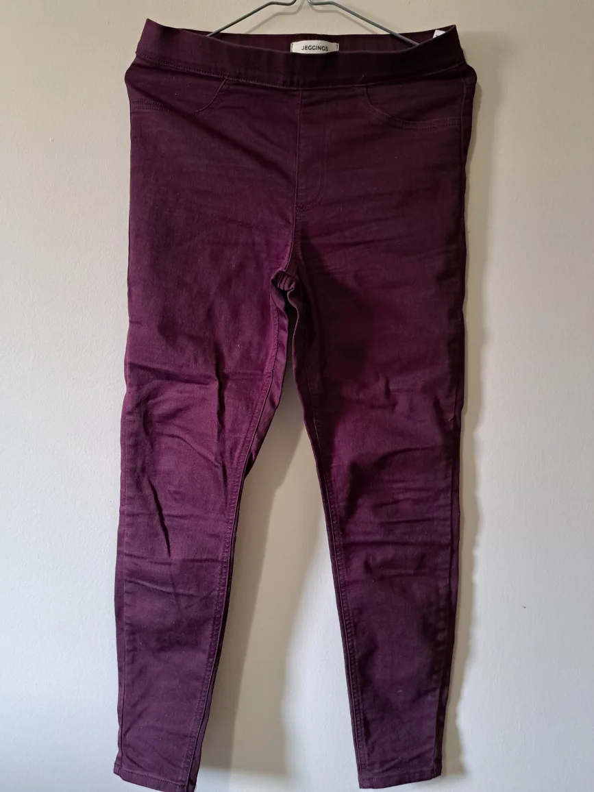 Stretchy M&S Jeggings - Size 6, Plum thumbnail