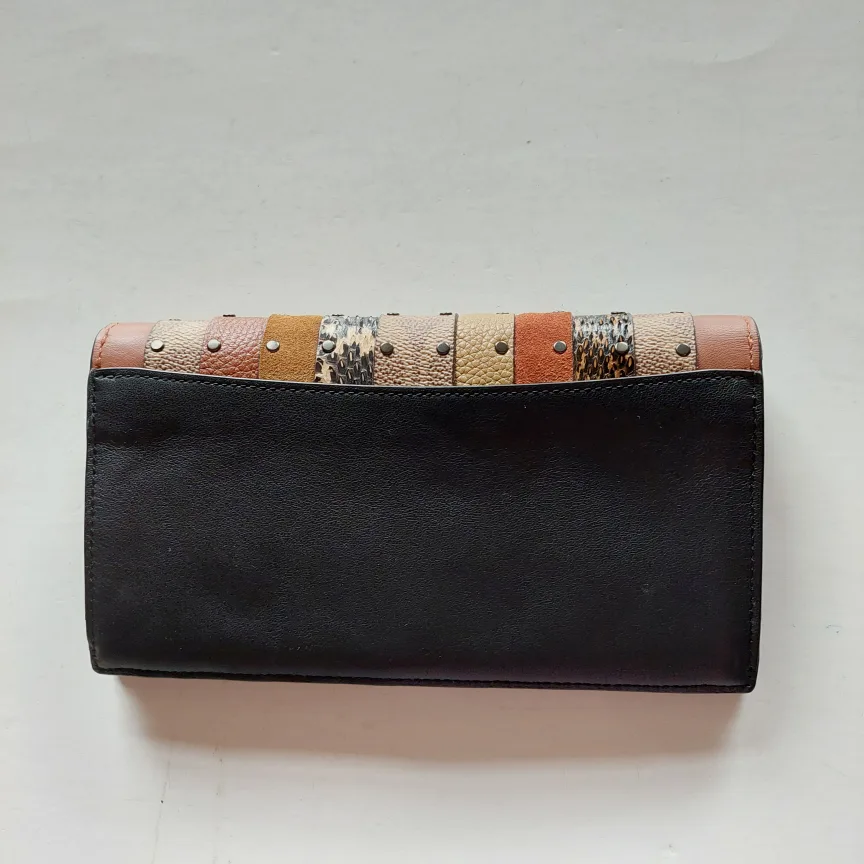 New Coach Dreamer Wallet image indicator(2)