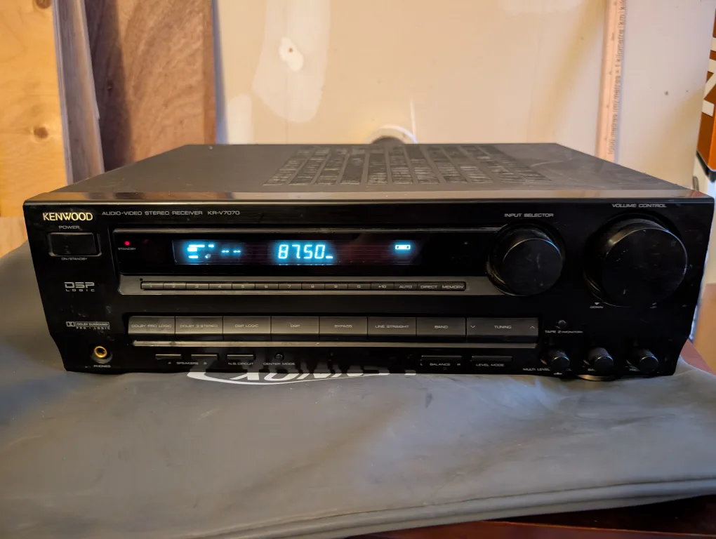 Kenwood KR-V7070 Stereo Receiver 🇨🇦 thumbnail