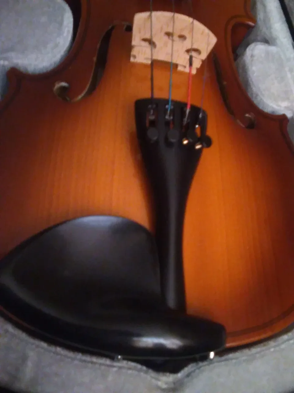 full size 4/4 Violin with Case and bow thumbnail