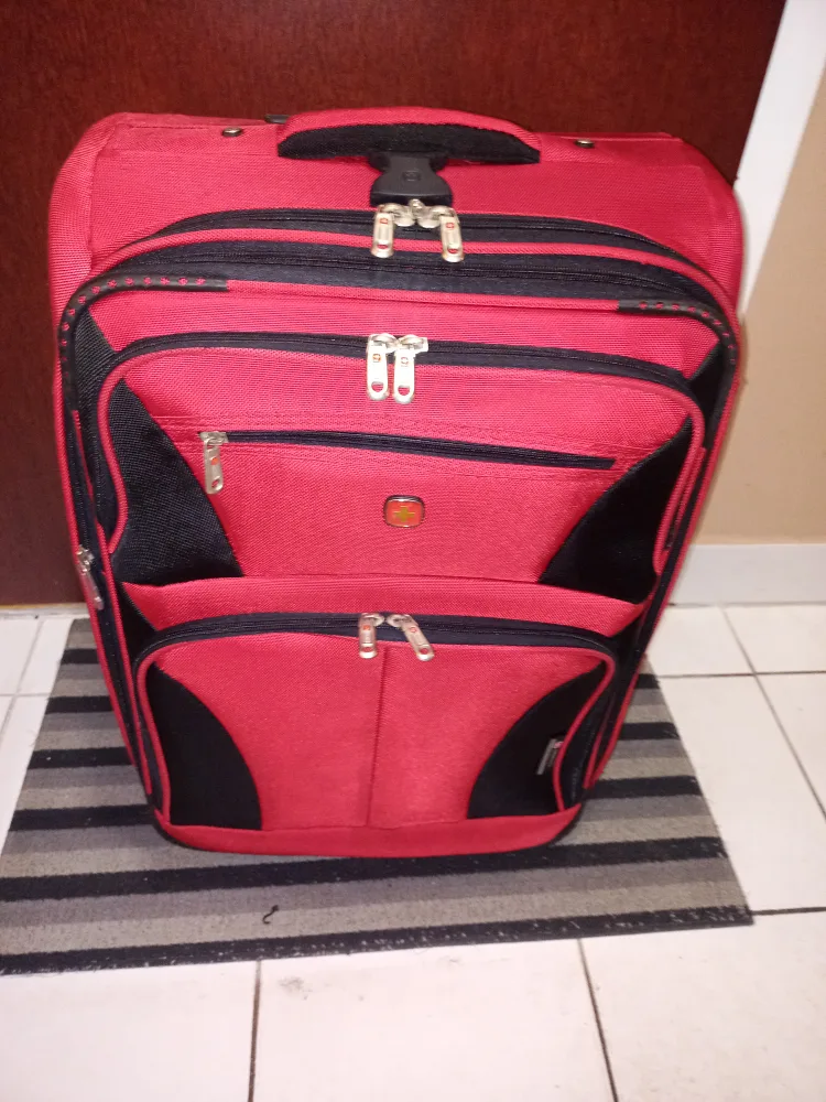 Swiss Gear Luggage thumbnail