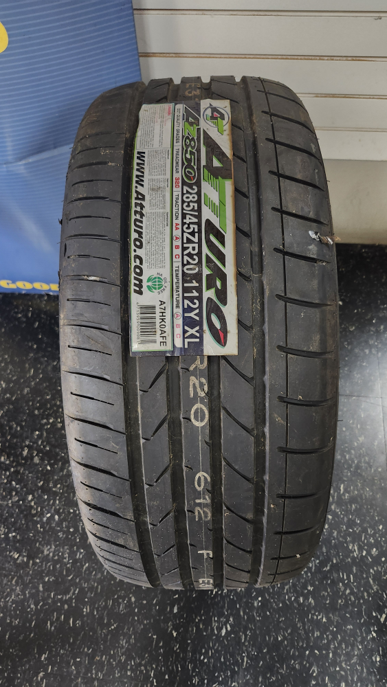 Aturo AZ850 Tire 285/45ZR20