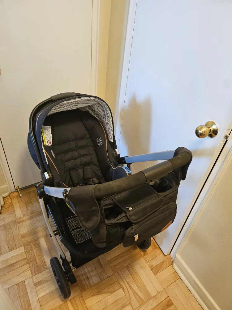 *Like New* GRACO Modes Pramette Travel System (Carseat included) thumbnail
