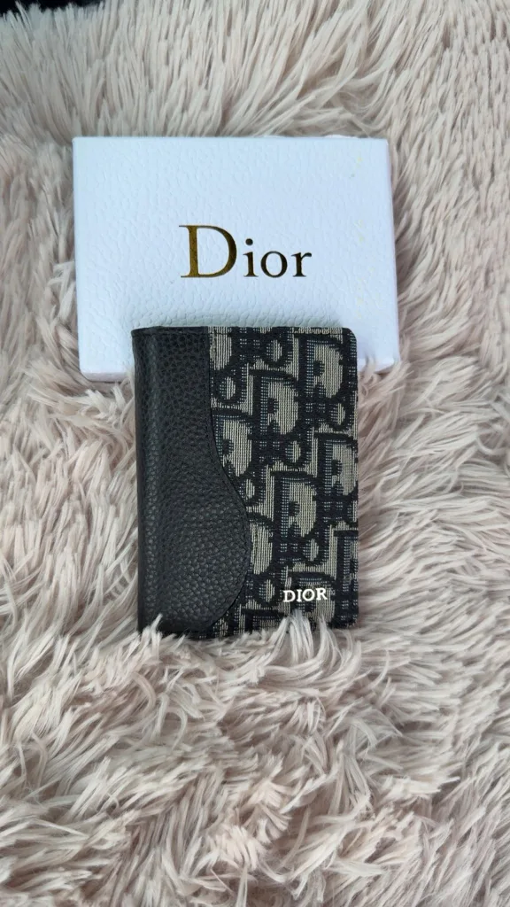 (120$ Each) Men wallets available for pickup 🔥🔥🔥🔥 thumbnail