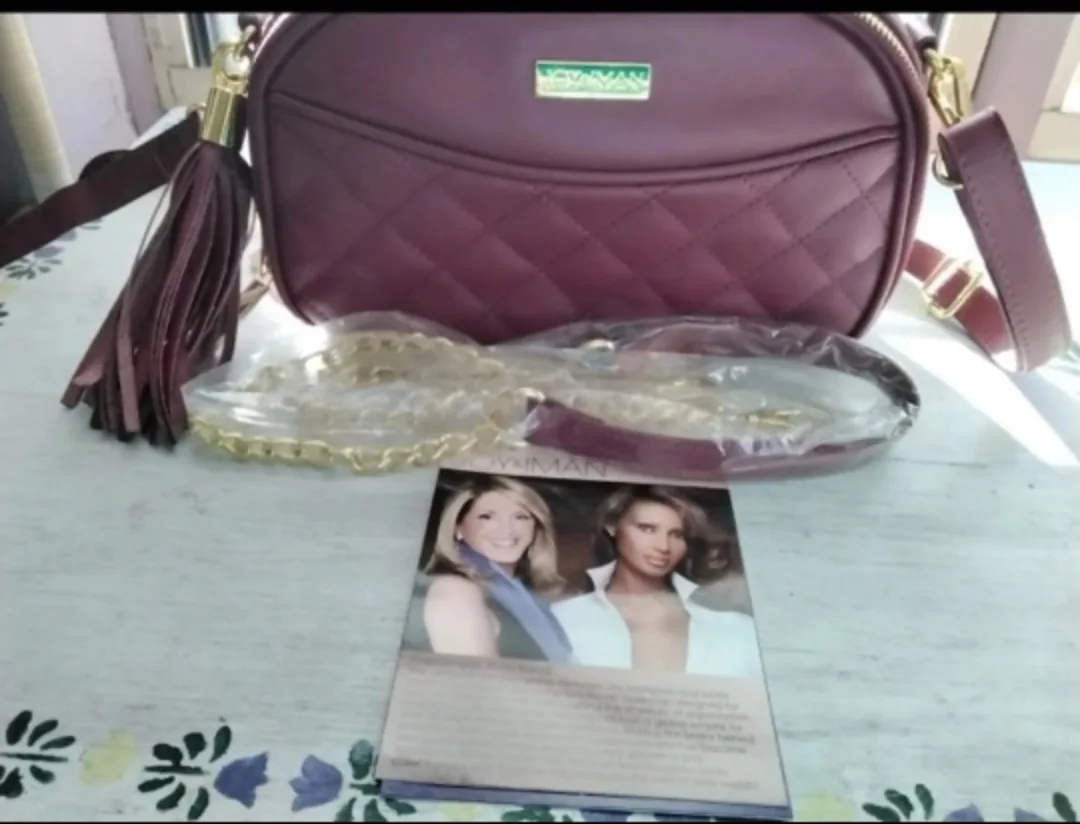 NEW! JOY & IMAN BURGUNDY LEATHER CROSSBODY BAG image indicator(2)