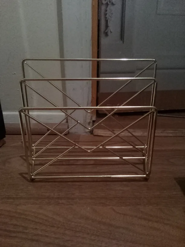 Gold Metal Letter Holder thumbnail