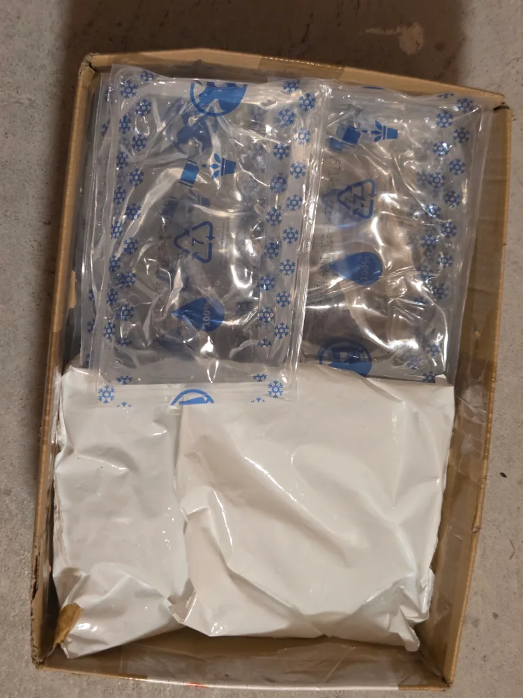 box of ice packs thumbnail