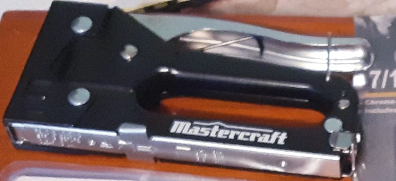 Mastercraft Staple Gun thumbnail
