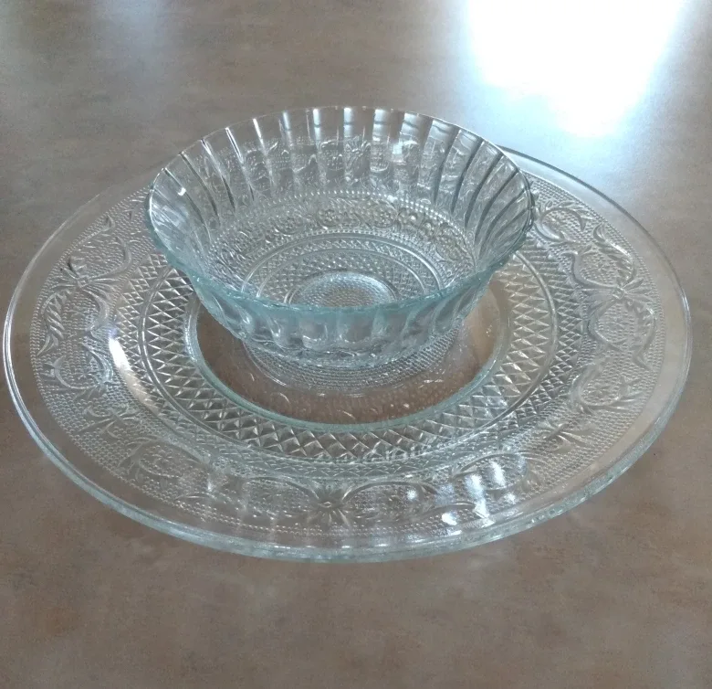 Vintage Clear Glass Serving Chip & Dip Set thumbnail