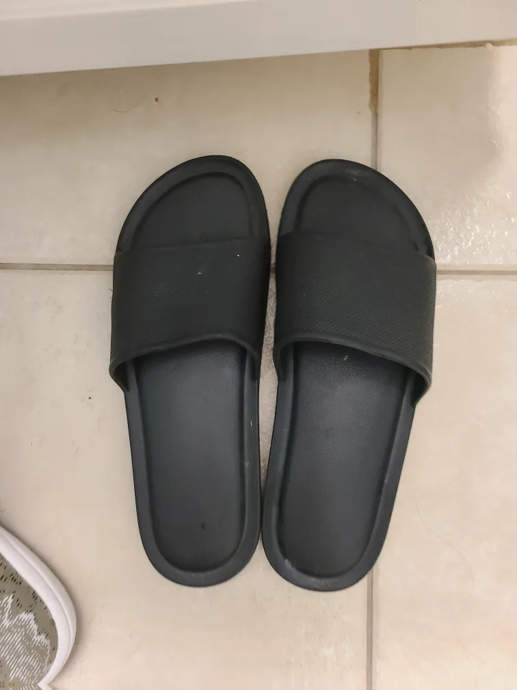 Black Slides Size 9 thumbnail