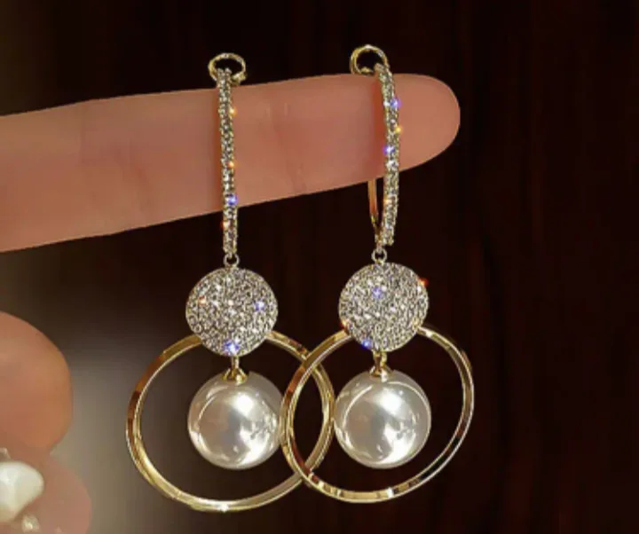 Pearl Drop Earrings - Gold Tone thumbnail
