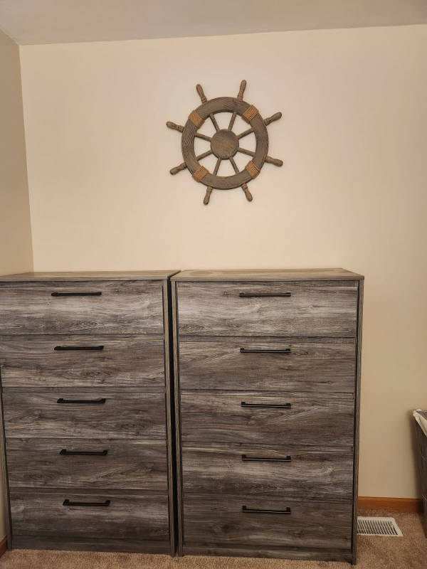 2 Twin Beds & 2 Chest Closets - photo 2