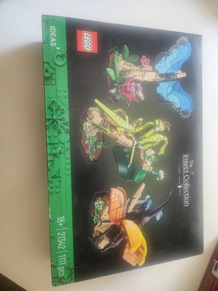 LEGO Ideas The Insect Collection 21342 thumbnail