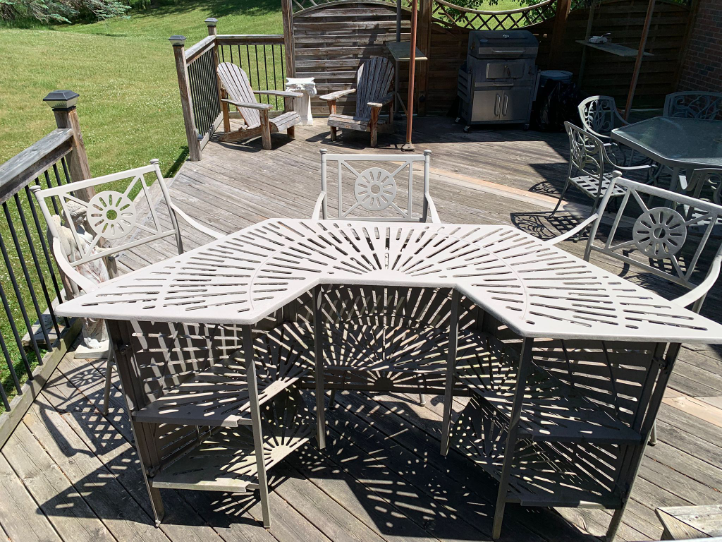 Outdoor Bar Set with 4 Chairs