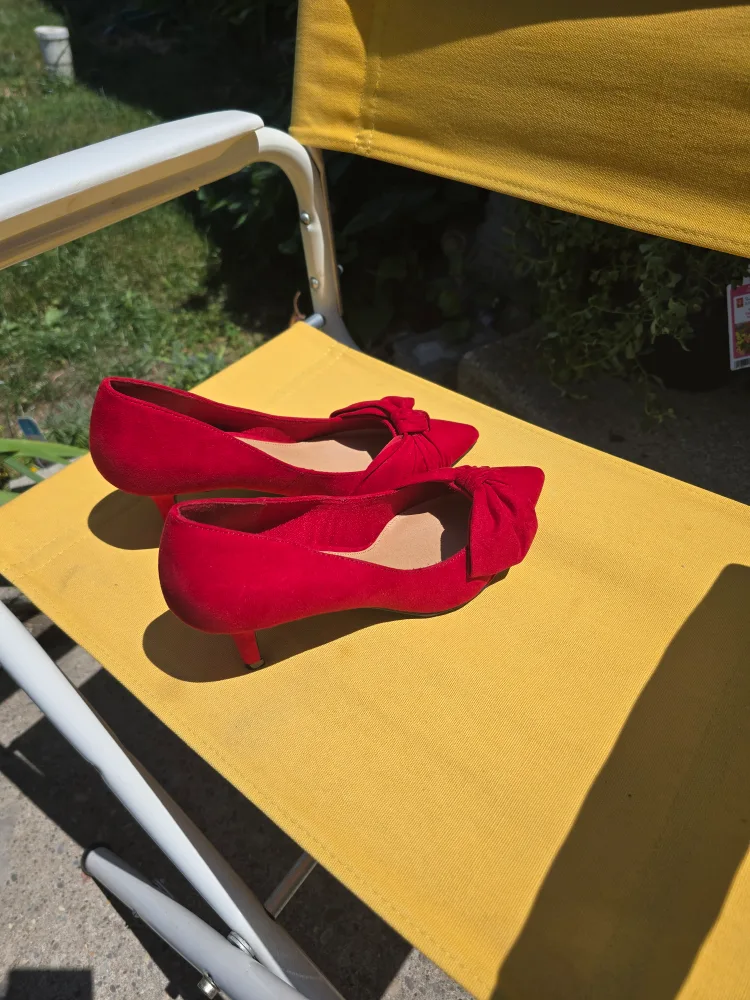 Christian Siriano Red Bow Flats Size 8 thumbnail