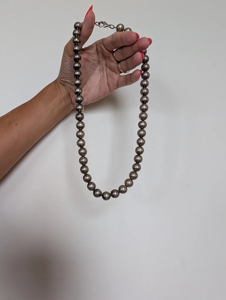 Silver Tone Necklace image indicator(2)