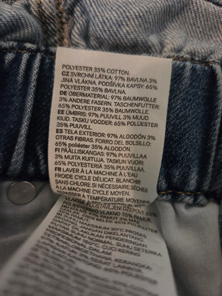 #freecycle Denim Shorts Paperbag High Waisted Raw Hem Size 6 image indicator(5)