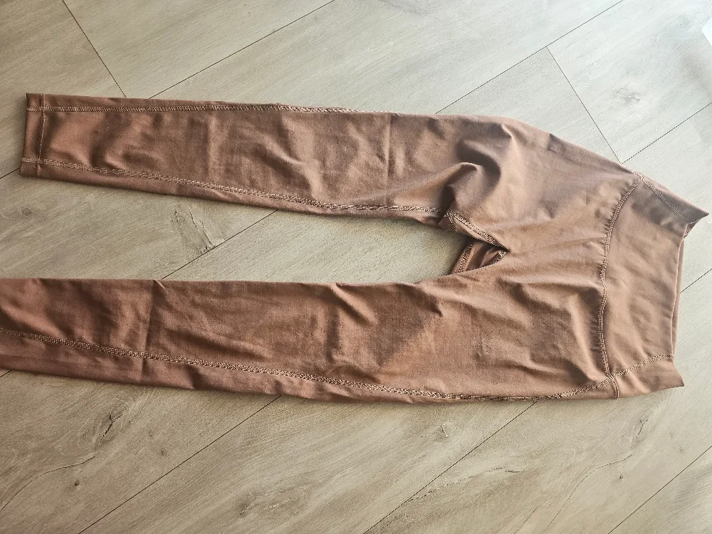 Athlete Standard Issue Leggings - Size S image indicator(2)