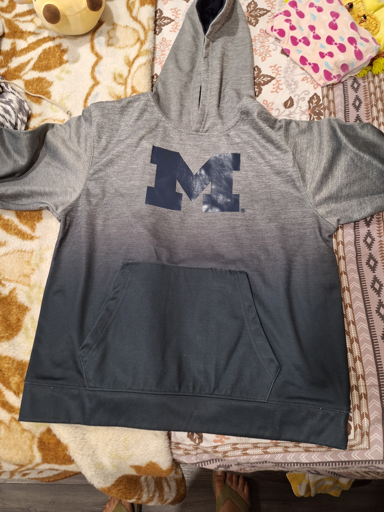 Colosseum Youth Michigan Hoodie - Size XL - photo 3