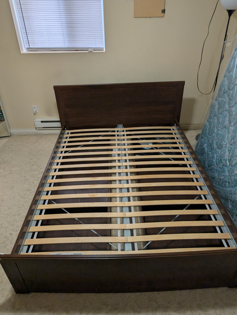 Queen Size Bed Frame - photo 2
