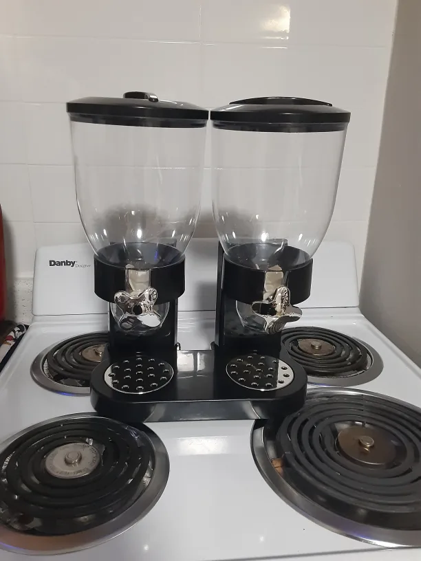 Danby Double Cereal Dispenser image indicator(2)