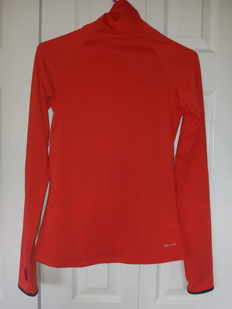 Nike Dri-FIT Long Sleeve Top - Red, Size S image indicator(3)